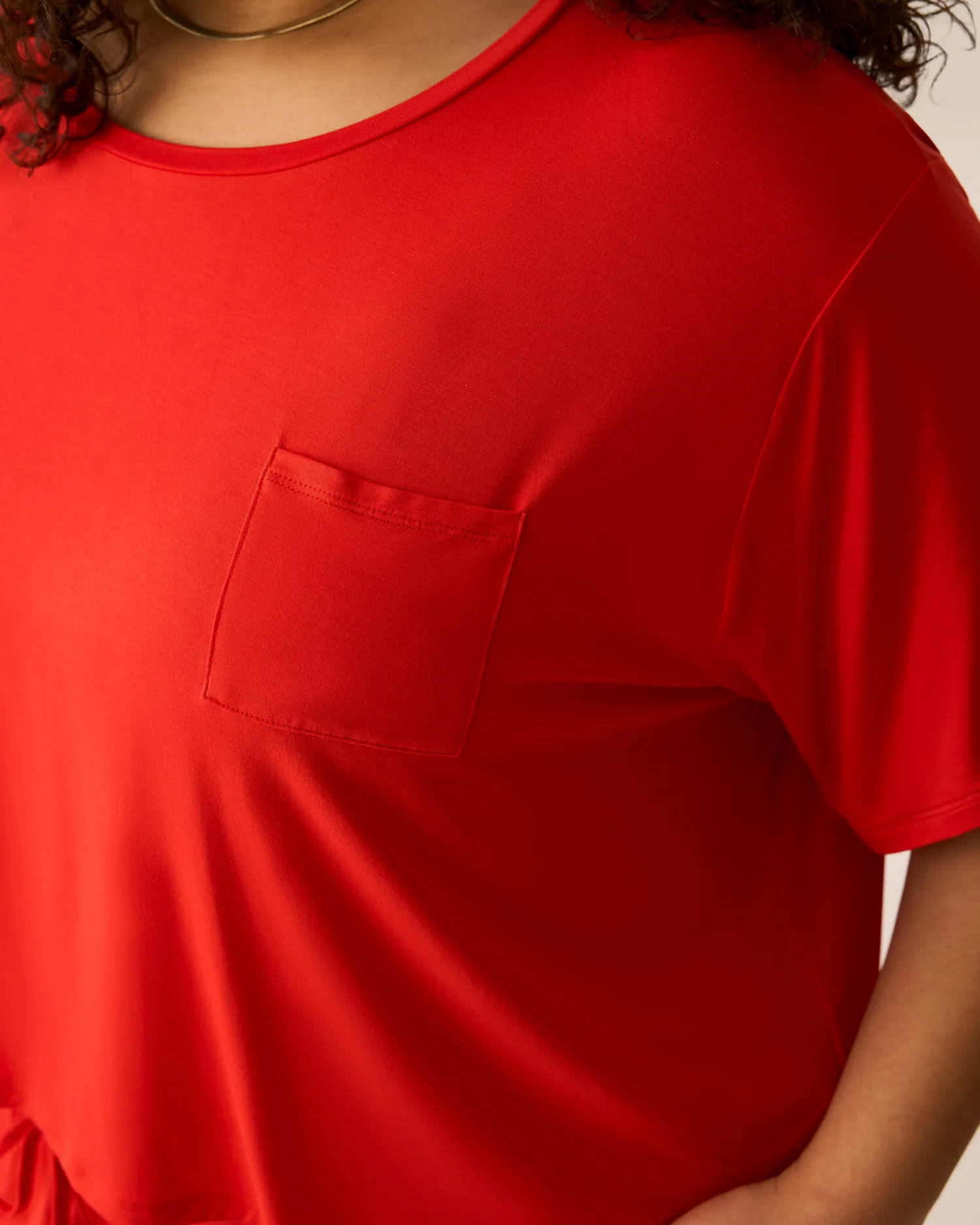 Aria Bamboo Casual Cropped Short Sleeve Top | Bright Red - Image 2