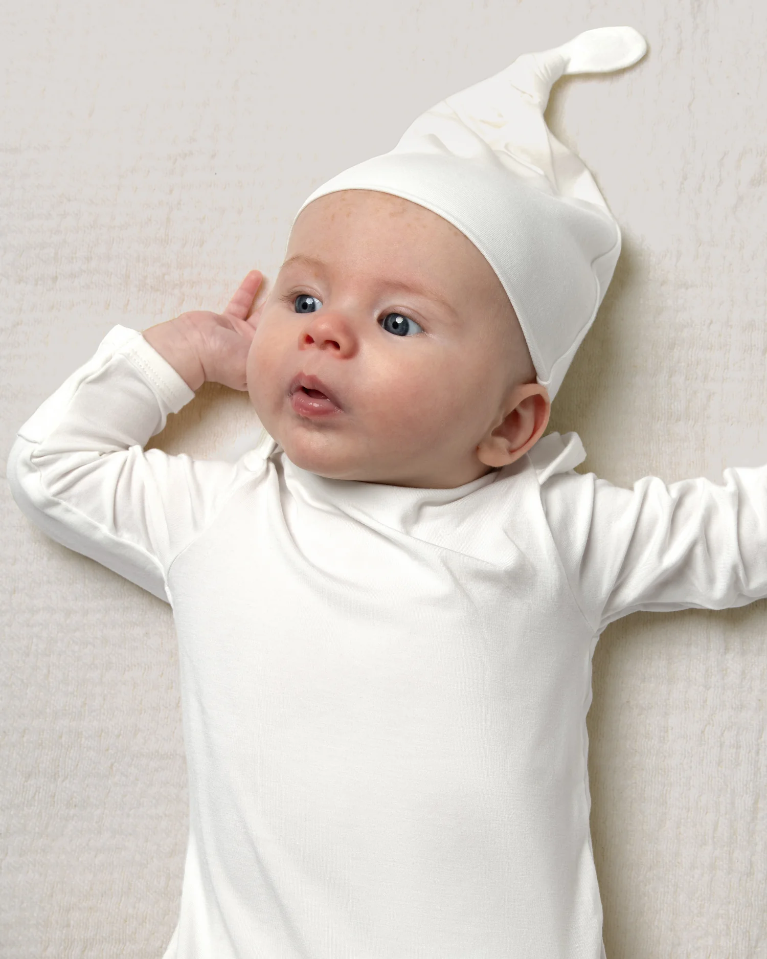 Bamboo Knotted Baby Gown & Hat | Pearl - Image 2