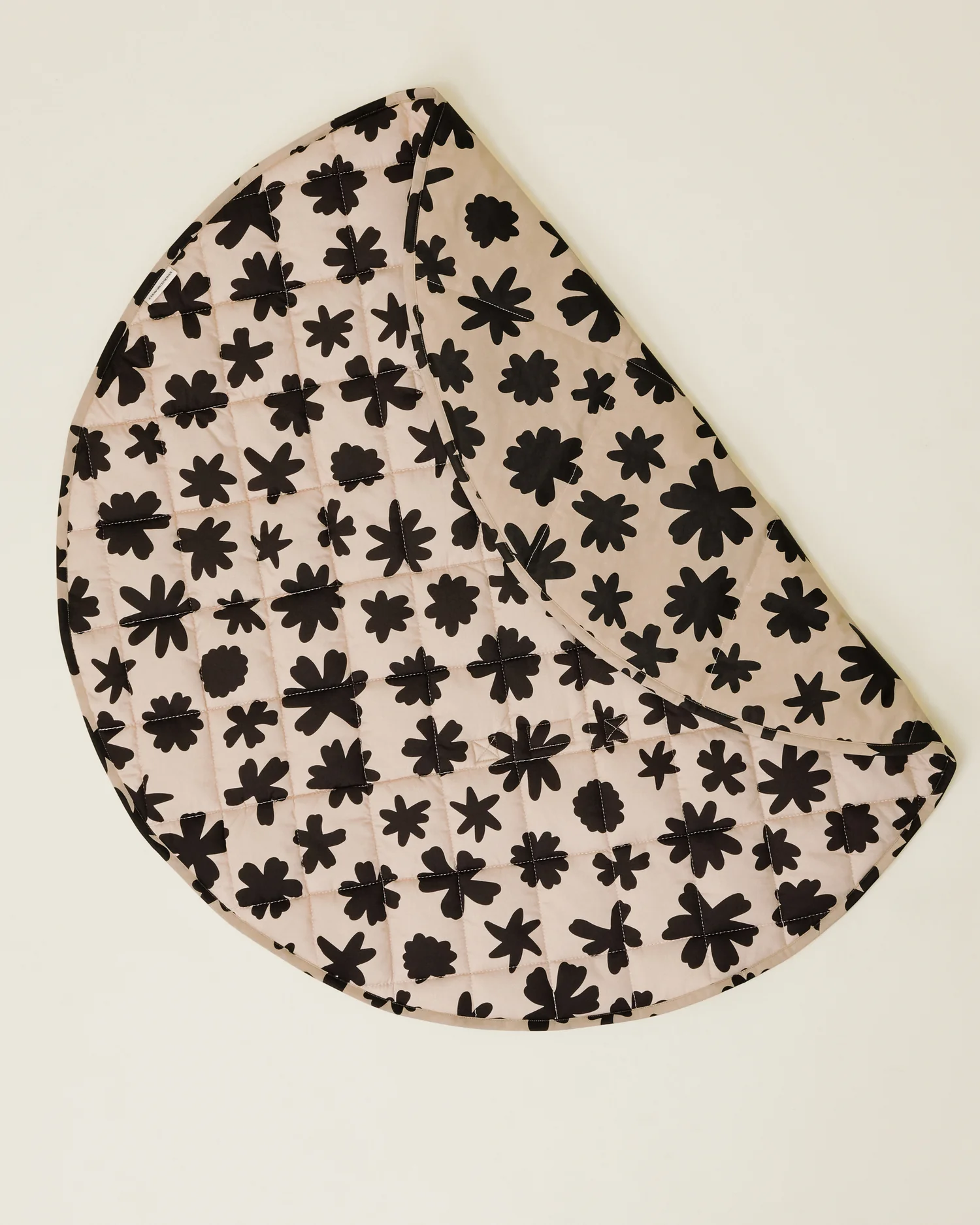 Inside/Outside Play Mat | Cream Chamomiles - Image 5
