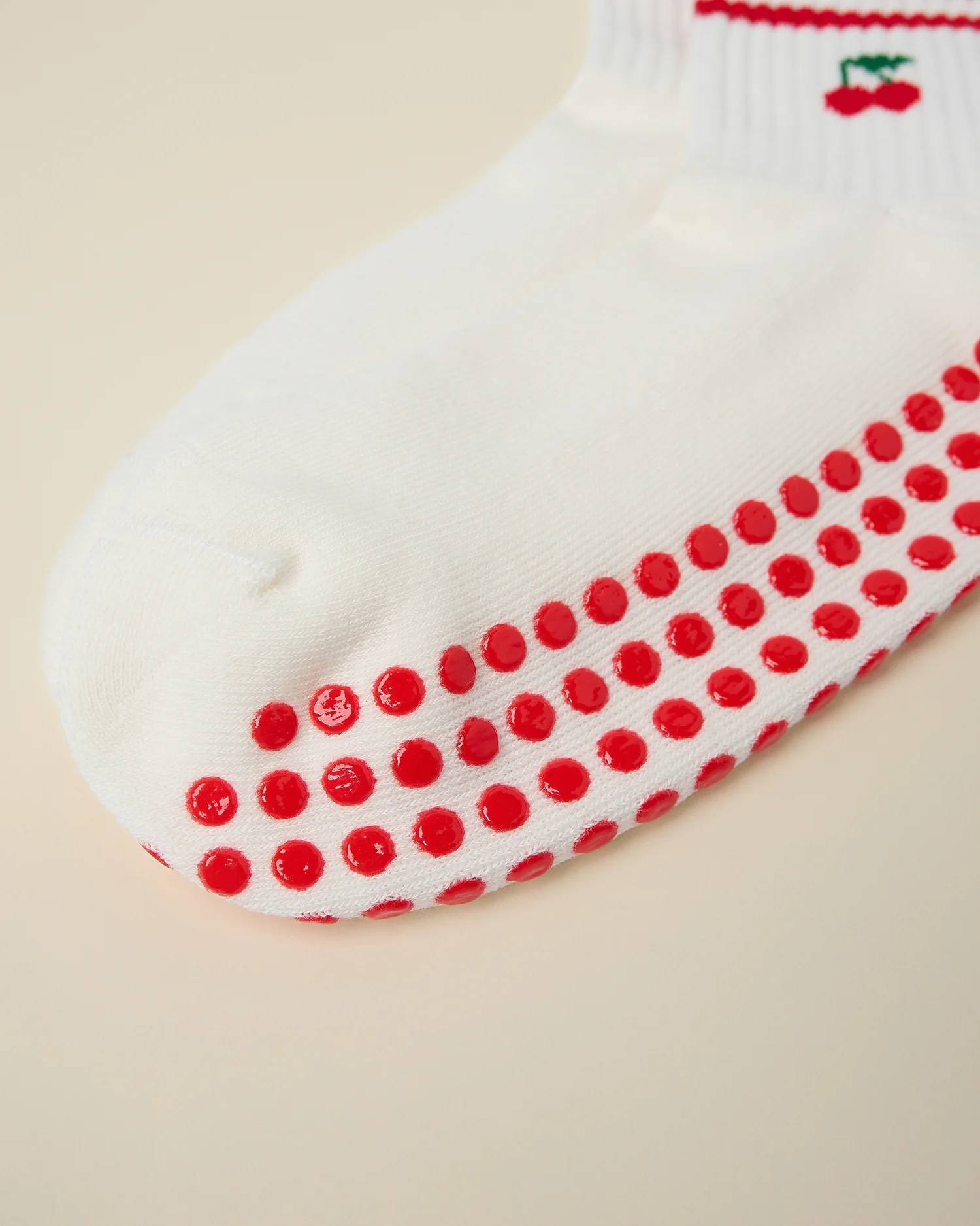Non-Slip Quarter Crew Socks | White & Red - Image 3
