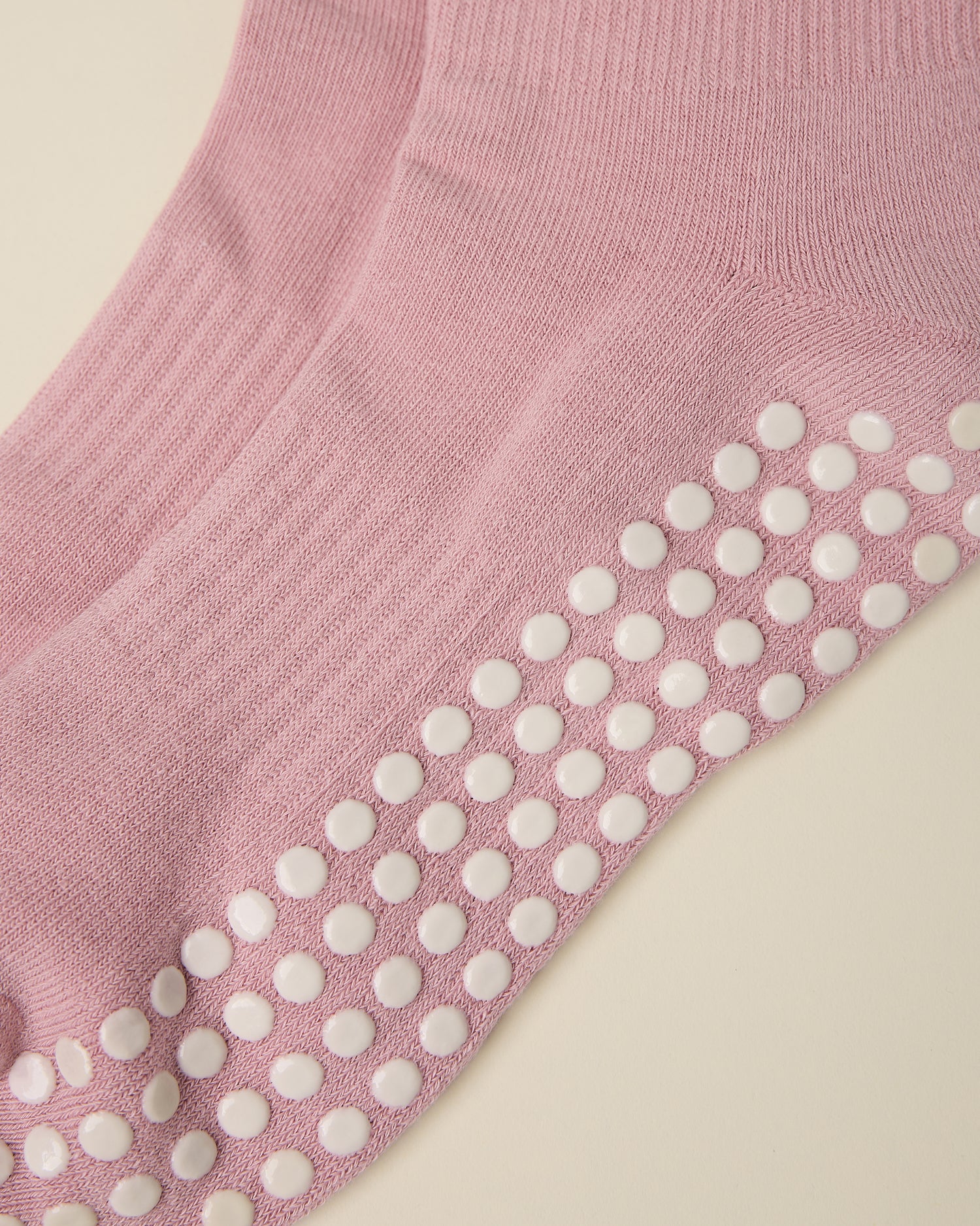 Non-Slip Ruffle Ankle Socks | Light Mauve - Image 3