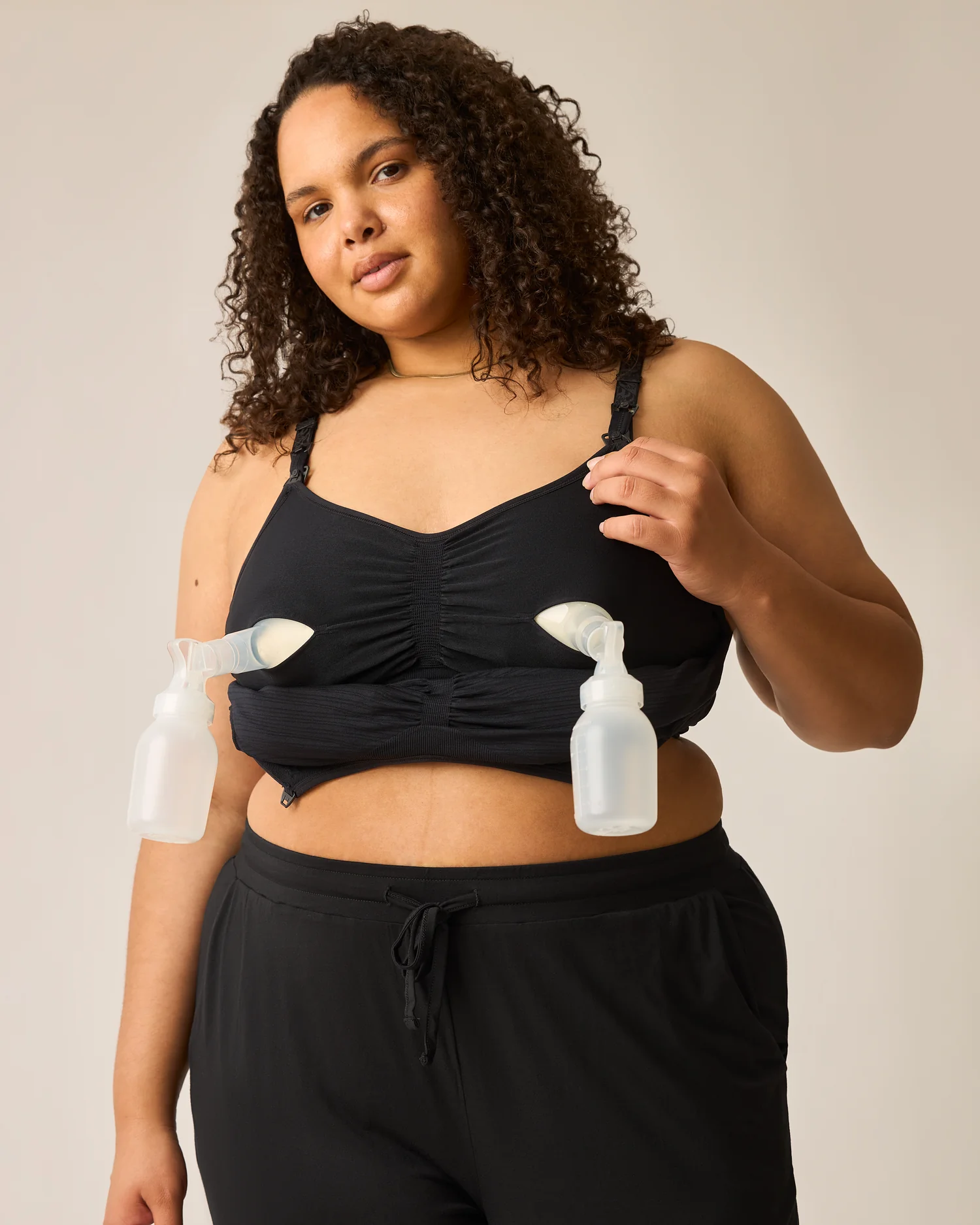 Sublime® Hands-Free Pumping Bra Two-Pack | Black & Latte - Image 2